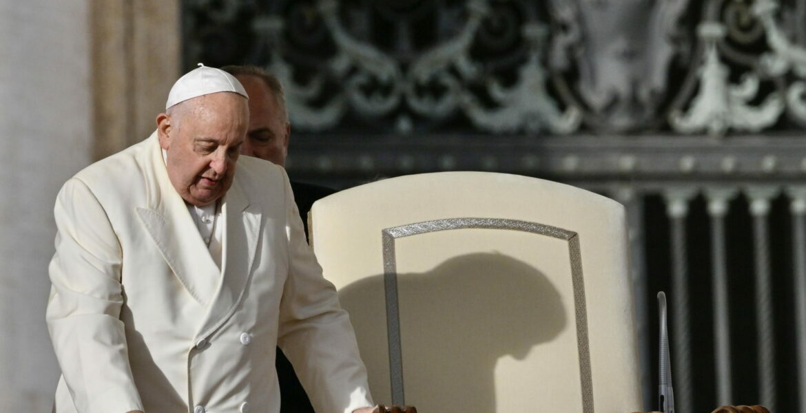 Vatican suspends Pope Francis’ agenda again today as “mild flu symptoms persist”