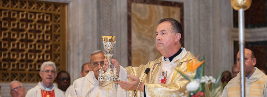 El cardenal Fernández Artime: “Contento” y “plenamente disponible” en el Dicasterio de