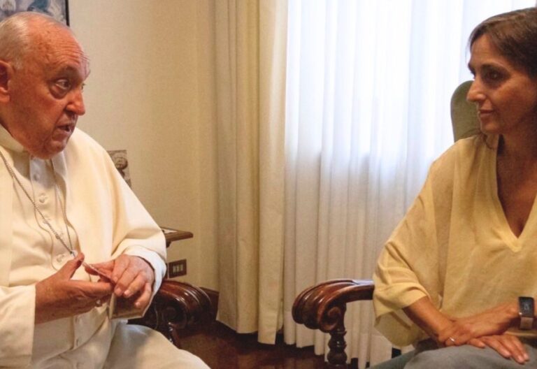 Helena Maleno con el Papa