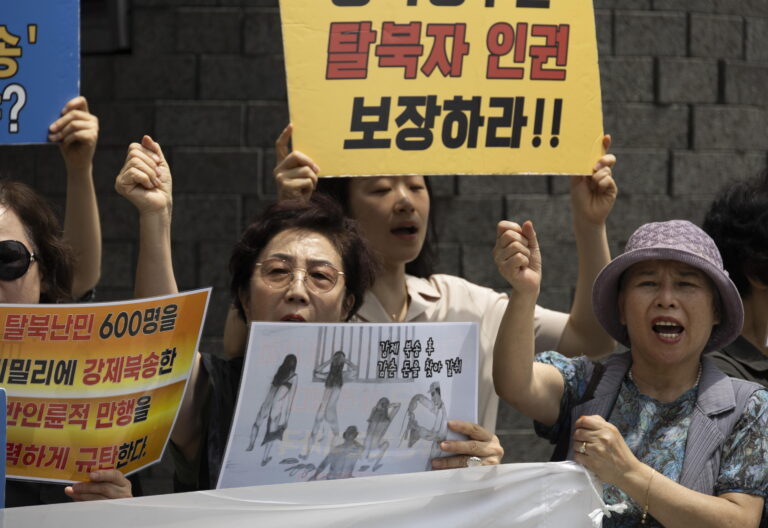 Protestas en Seúl contra la repatriación forzosa de norcoreanos desde China