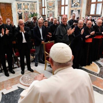El Papa Francisco, con los miembros del Dicasterio para el Clero