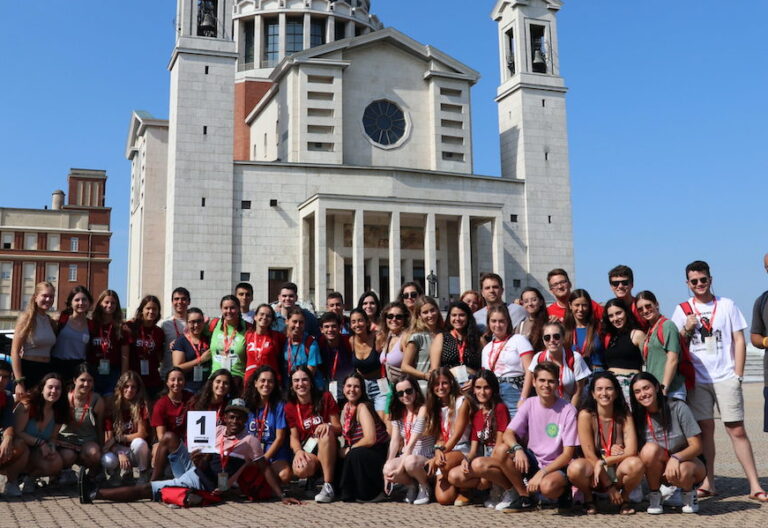 Los salesianos de España y Portugal llevan a 600 jóvenes a conocer los lugares de Don Bosco