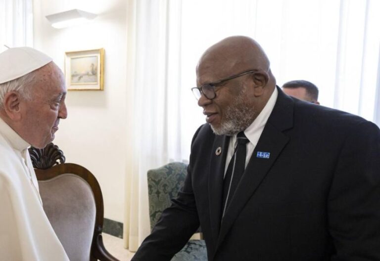 Francisco recibe al presidente de la asamblea general de la ONU