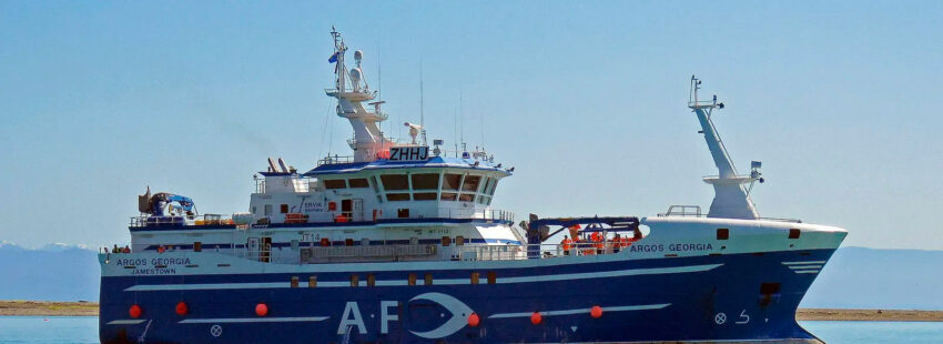 Naufragio del buque Arcos Georgia en las islas Malvinas con 10 españoles a bordo