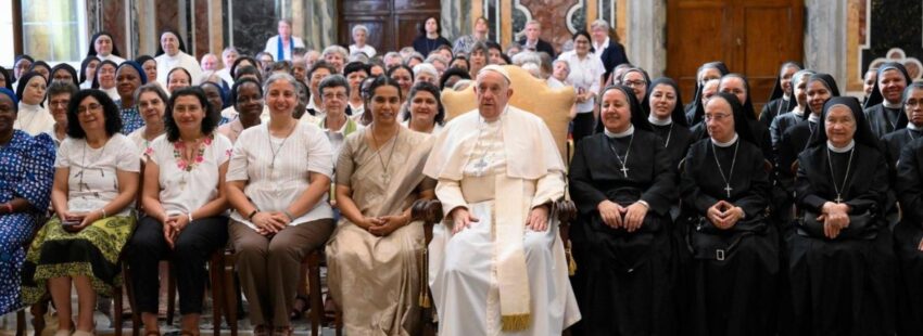 La exigencia del papa Francisco a los religiosos: “No descartéis, sino recibid, abrazad a todos,