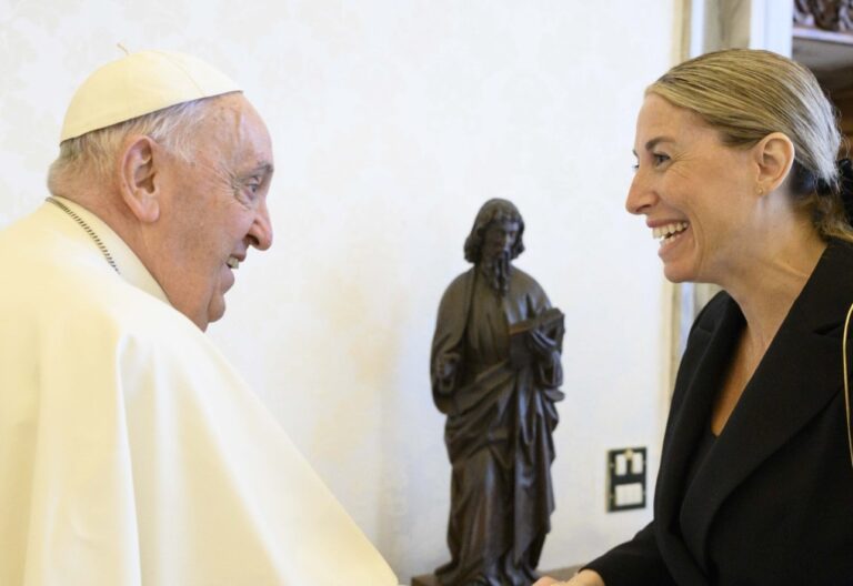 María Guardiola y el Papa