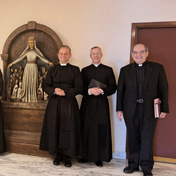 Los tradicionalistas de la Fraternidad Sacerdotal de San Pedro afrontan una visita apostólica