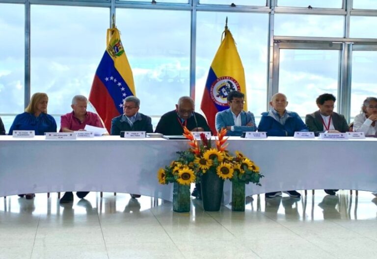 Obispos colombianos proponen al Gobierno y a la guerrilla del ELN “descongelar la mesa de