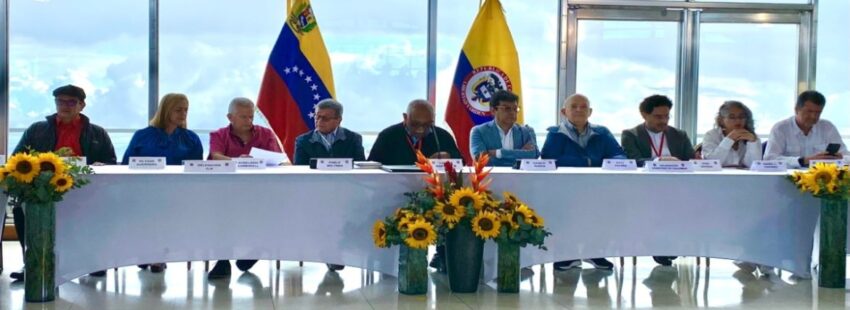 Obispos colombianos proponen “descongelar mesa de diálogos” al Gobierno y a la guerrilla del