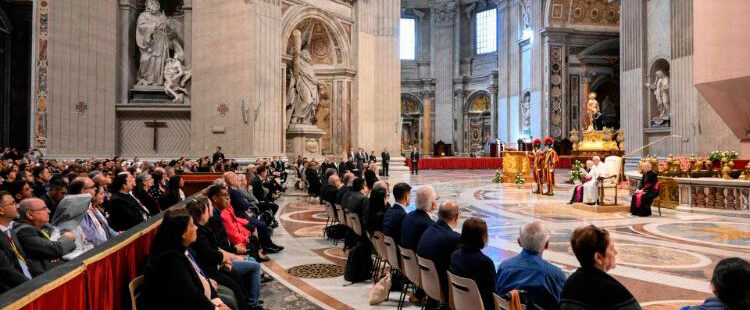 El papa Francisco con los teatinos en su quinto aniversario