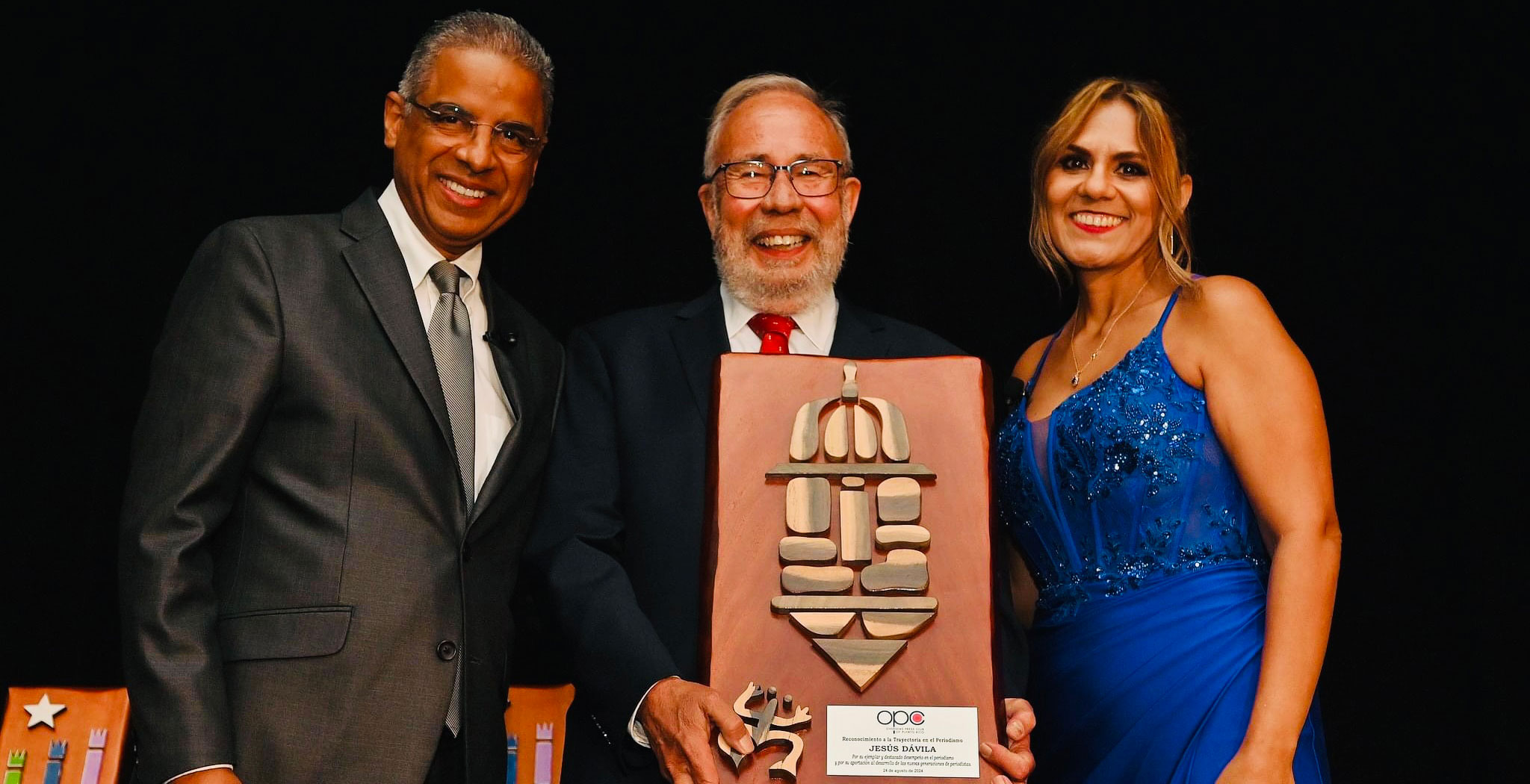 El periodista Jesús Dávila recibe el 'Lifetime Achievement Award'.