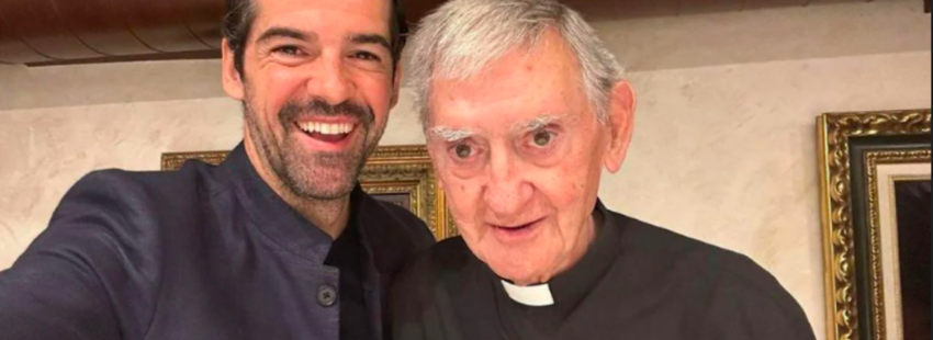 El actor Miguel Ángel Muñoz se despide del sacerdote Pepe Casanova, su “profesor, cómplice y