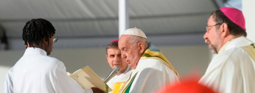 Francisco reivindica en su misa final en Bélgica que en la Iglesia “hay sitio para todos pero no