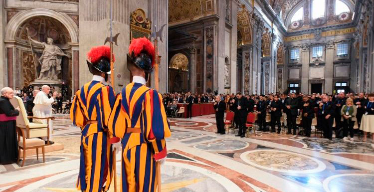 El papa Francisco con los teatinos en su quinto aniversario