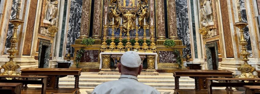 El papa Francisco, ante el icono de la Salus Populi Romani