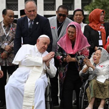 El Papa, en el encuentro interreligioso de Yakarta