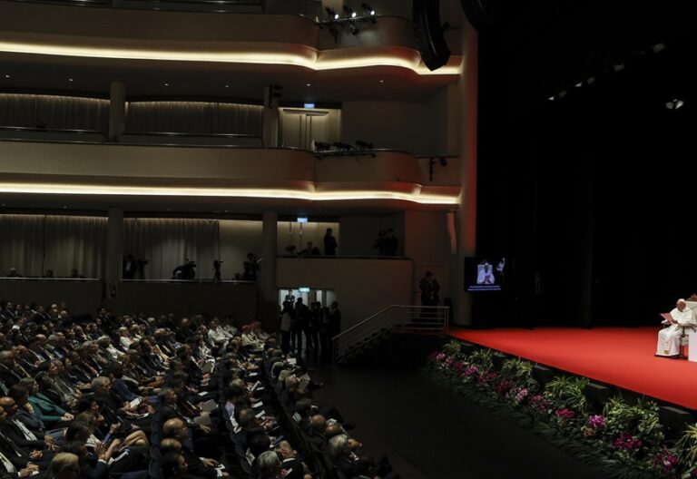 El papa Francisco, en la Universidad Nacional de Singapur