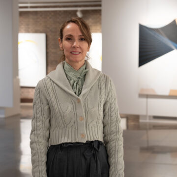 Nuria Muñoz Sánchez-Horneros, autora de la exposición ‘Transitando en la luz’, sobre la