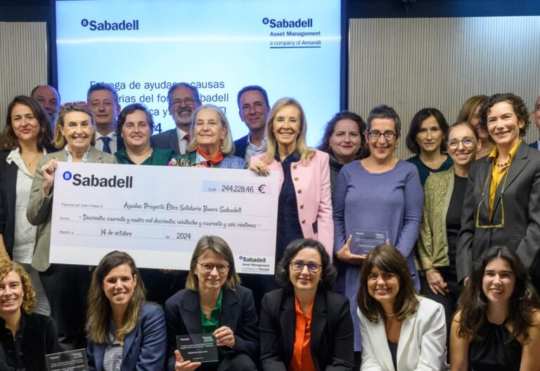 Entrega de las ayudas del Fondo Sabadell Inversión Ética y Solidaria