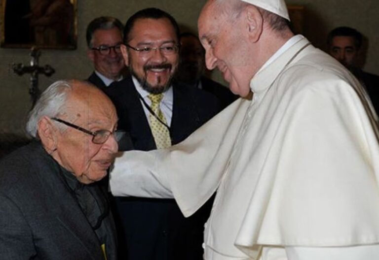 El papa Francisco sobre Gustavo Gutiérrez: “Un grande que supo estar callado cuando tenía”