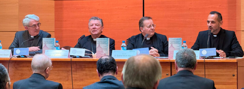 Juan Antonio Martínez Camino presenta su libro