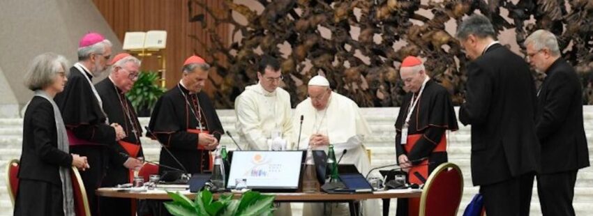 El papa Francisco en la segunda sesión de la XVI Asamblea General Ordinaria del Sínodo de los