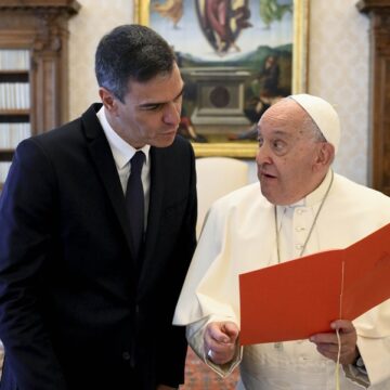 El papa Francisco, con el presidente Pedro Sánchez, el 11 de octubre de 2024