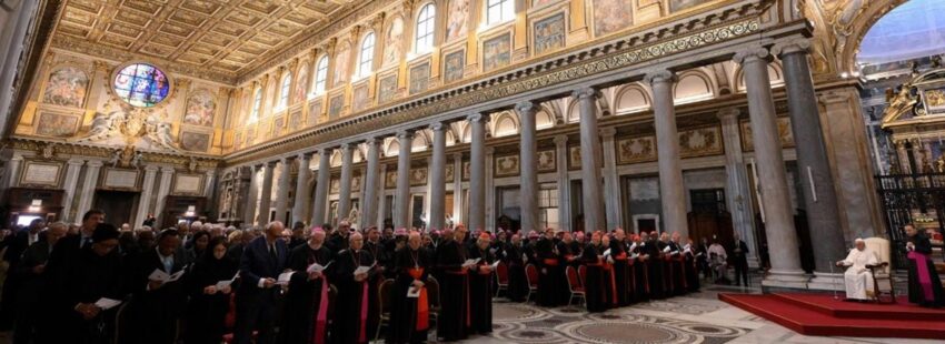 El Papa Francisco, en la oración por la paz en Santa María la Mayor