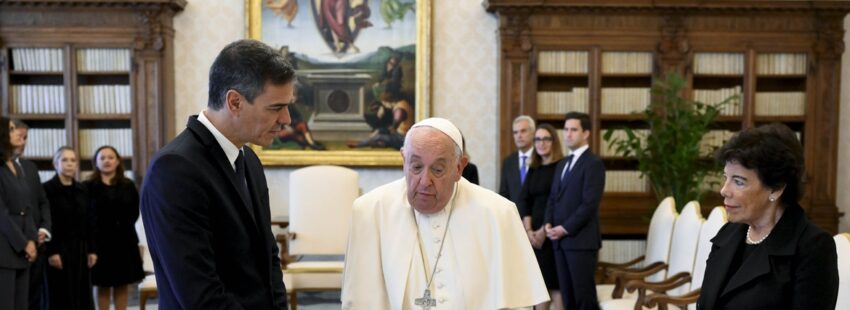 El presidente Pedro Sánchez, con el papa Francisco, el 11 de octubre de 2024