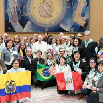 El papa Francisco recibe en audiencia a integrantes del “Proyecto Esperanza” para celebrar 25