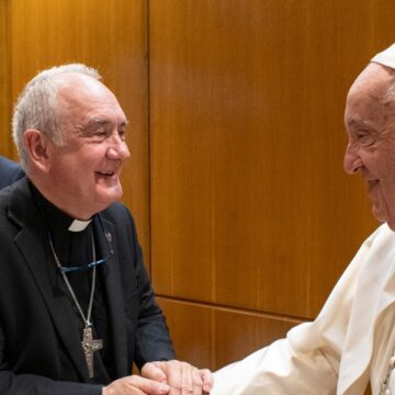 El papa Francisco, con Ángel Pérez Pueyo