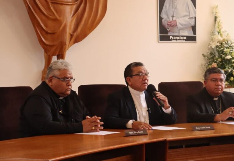 Asamblea de obispos de Bolivia (fuente: Conferencia Episcopal de Bolivia).