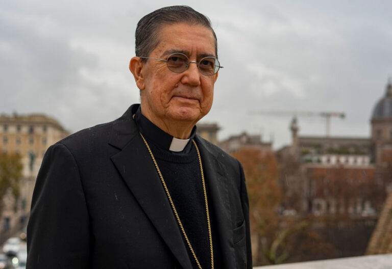 Cardenal Miguel Ángel Ayuso. Foto: 'Mundo Negro'.