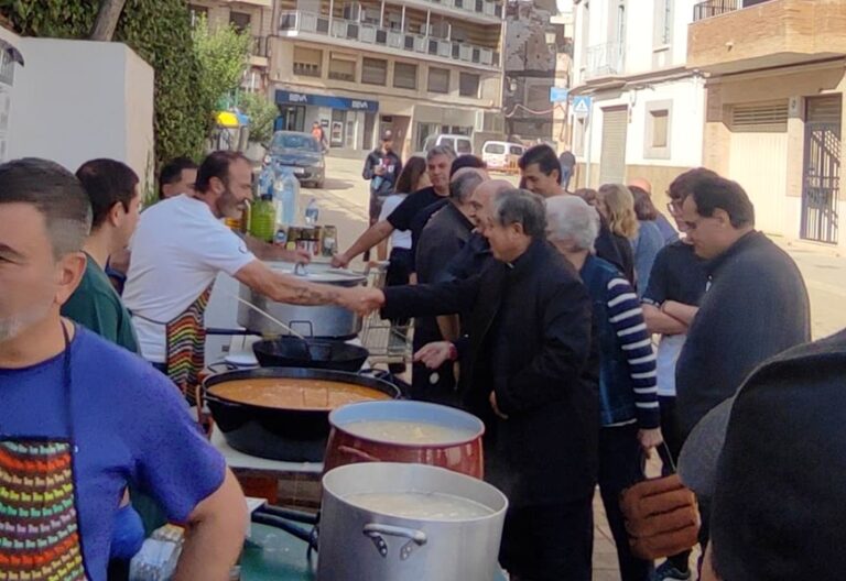 Bernardito Auza visita las poblaciones afectadas por la DANA en Valencia