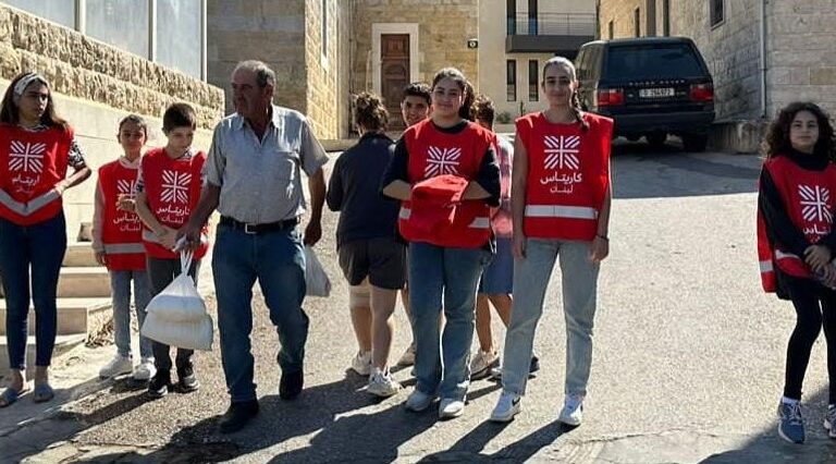 Voluntarios de Cáritas y parroquias en Líbano