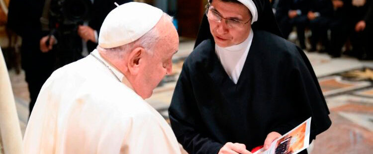 El papa Francisco, con las agustinas de Talavera de la Reina por sus 450 años