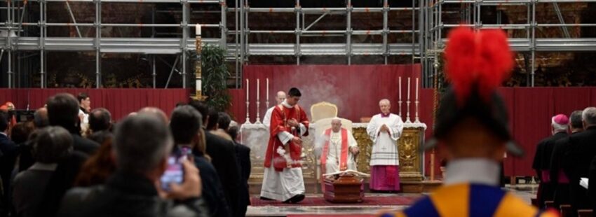 El papa Francisco, en el funeral del cardenal Miguel Ángel Ayuso