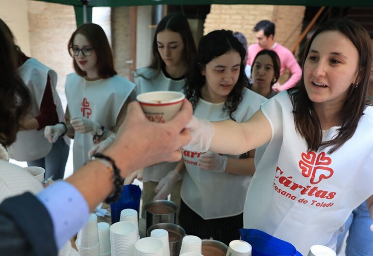 Chocolatada de Cáritas en Toledo, para ayudar a las víctimas de la DANA