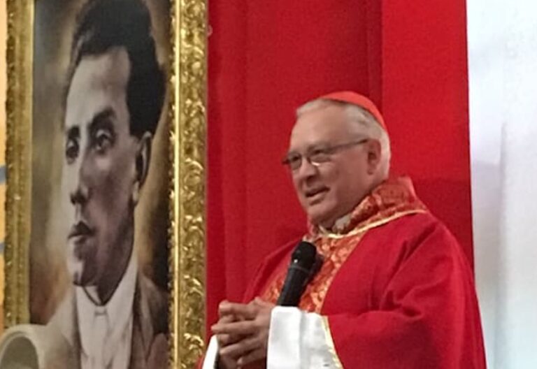 Cardenal Francisco Robles