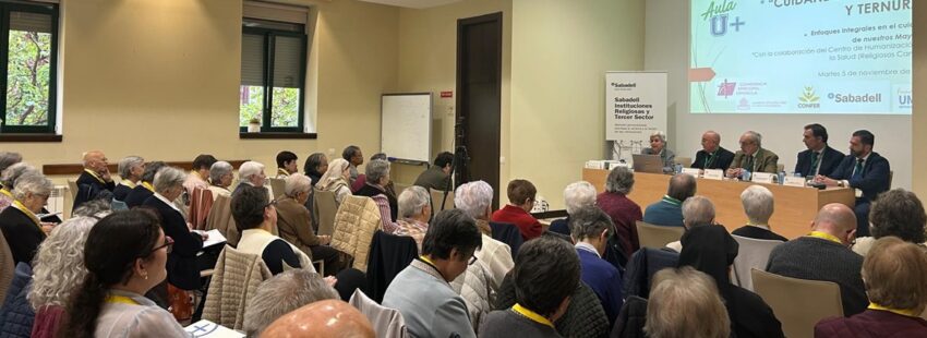 Asistentes a la jornada de formación sobre el cuidado de los mayores, celebrado en Madrid