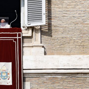 El papa Francisco, durante el rezo del ángelus