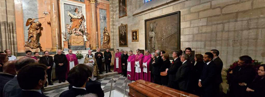 El cardenal Ayuso ya descansa en Sevilla: “Gracias por lo mucho que nos has dado”