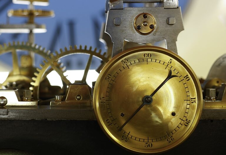 El reloj de la Puerta del Sol está listo para las campanadas