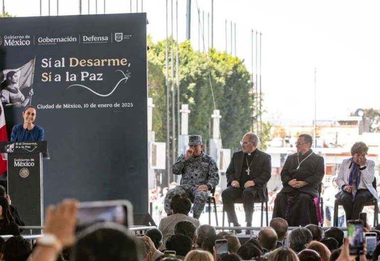 Presidenta de México en la Basílica de Guadalupe desarme