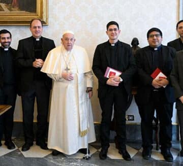 Francisco, a los sacerdotes argentinos: gastarse y desgastarse por el Evangelio   