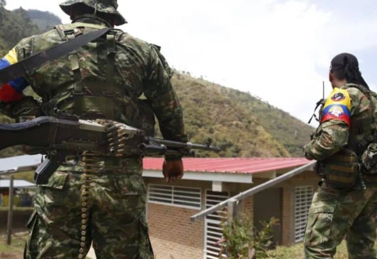 Estalla la guerra en el oriente de Colombia: la Iglesia clama por el alto el fuego