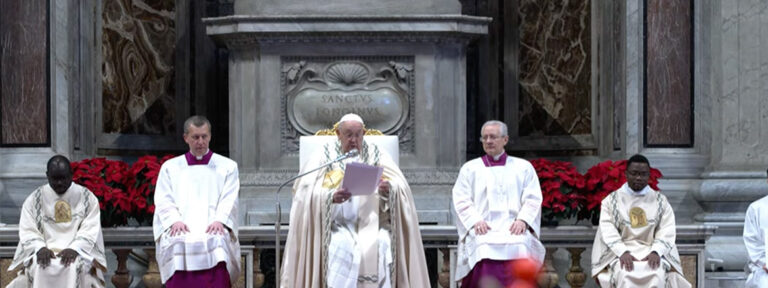 Francisco reivindica en la misa de año nuevo que “Dios es siempre cercano, misericordioso y